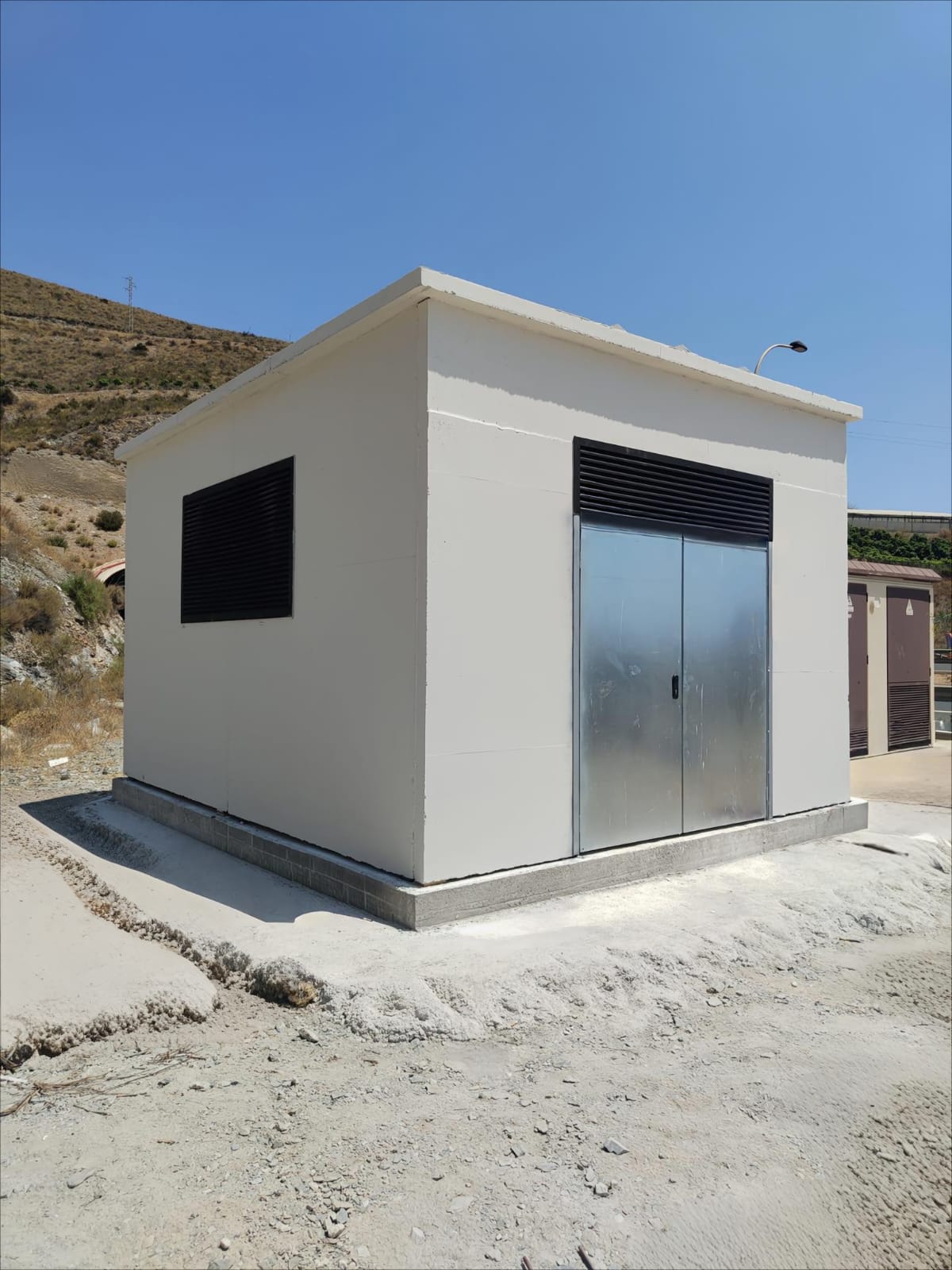Caseta Portada prefabricados-san-blas-pavimentos-de-exterior-adoquines